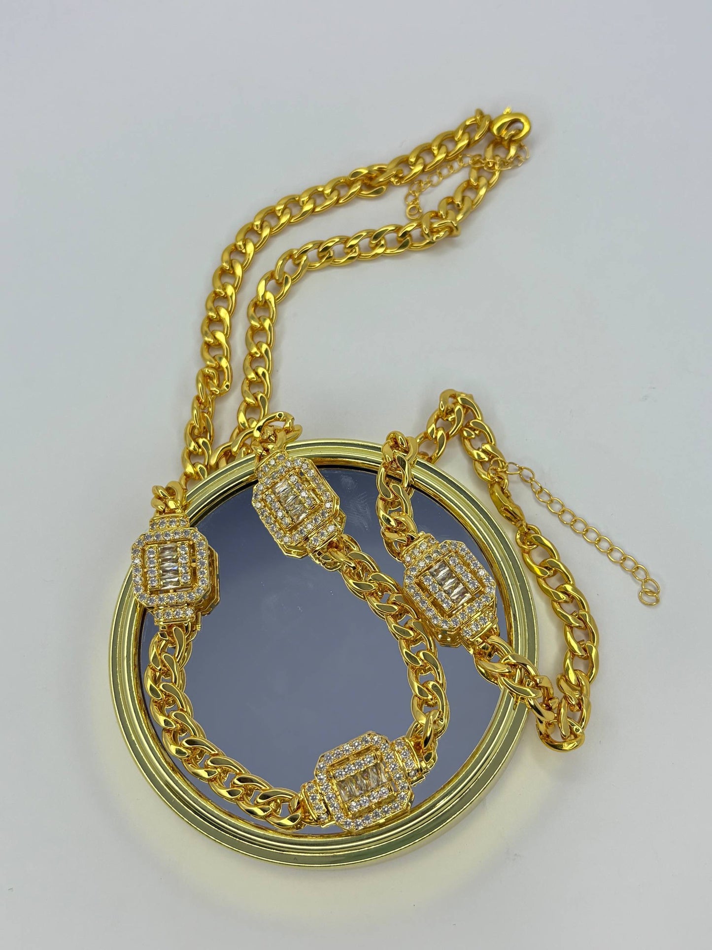Regal Charm Link Set