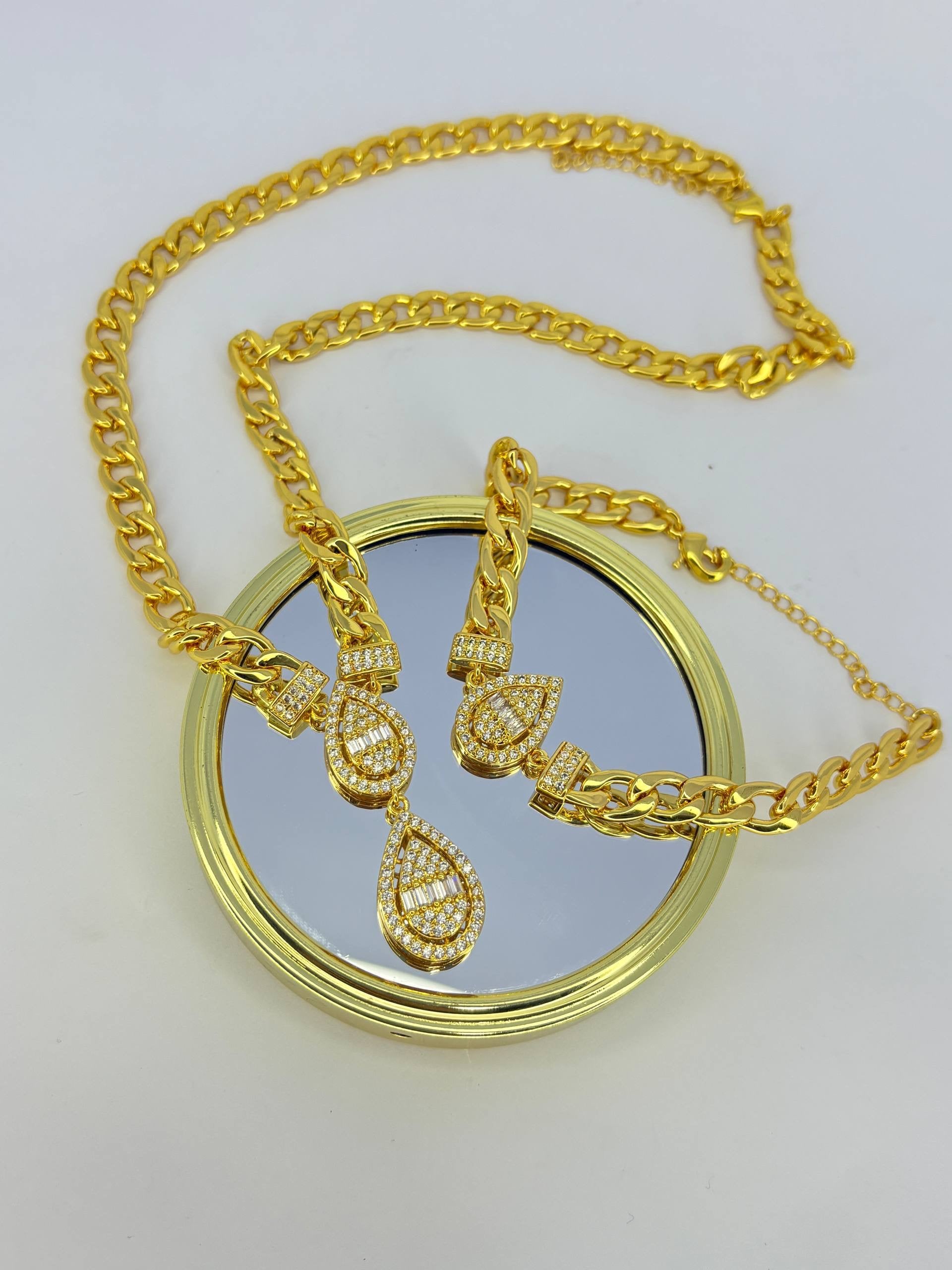 Teardrop Drip Chain Set